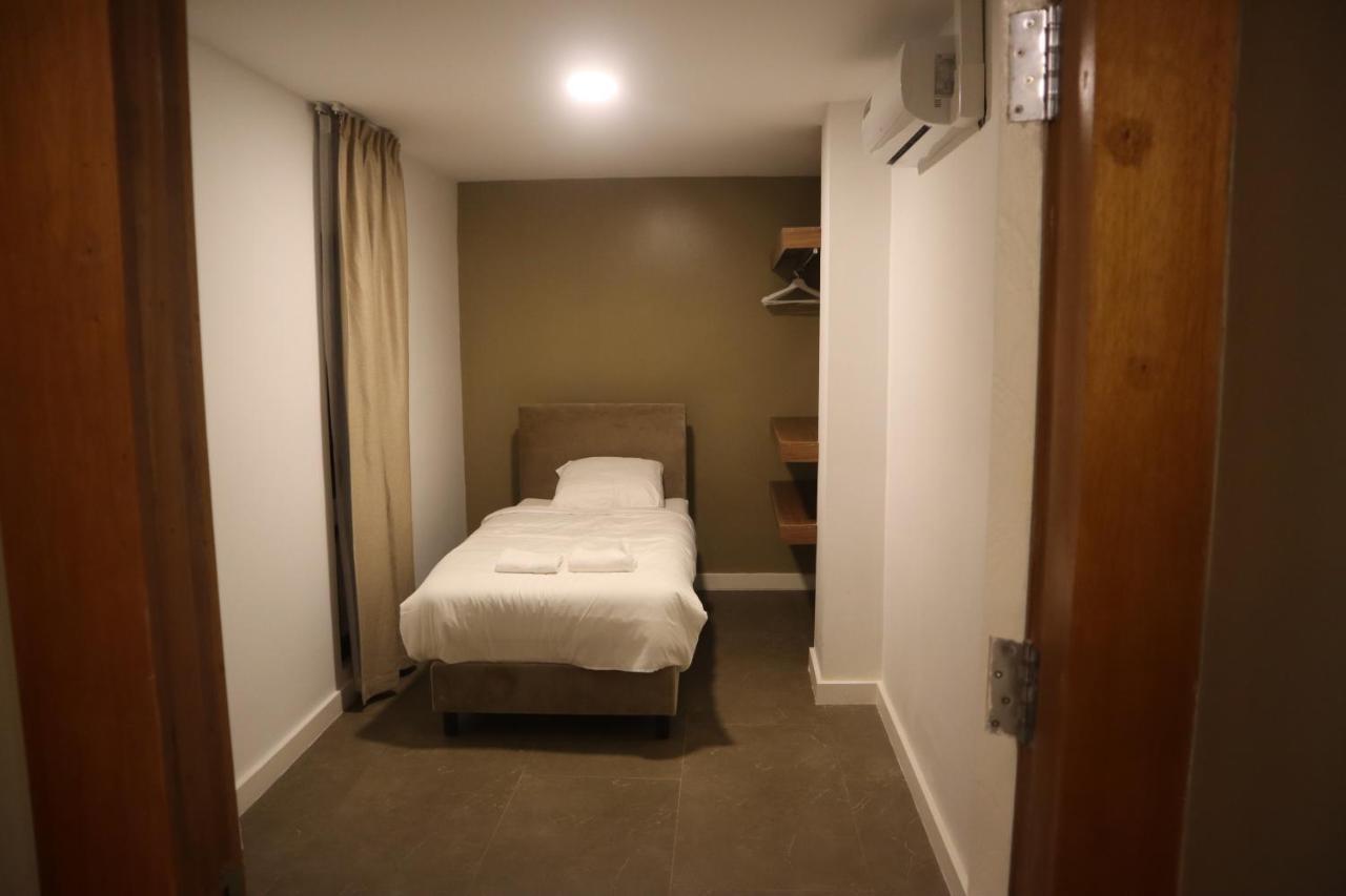 Empire Apartments Su 2 Marthastraat ปารามารีโบ ภายนอก รูปภาพ