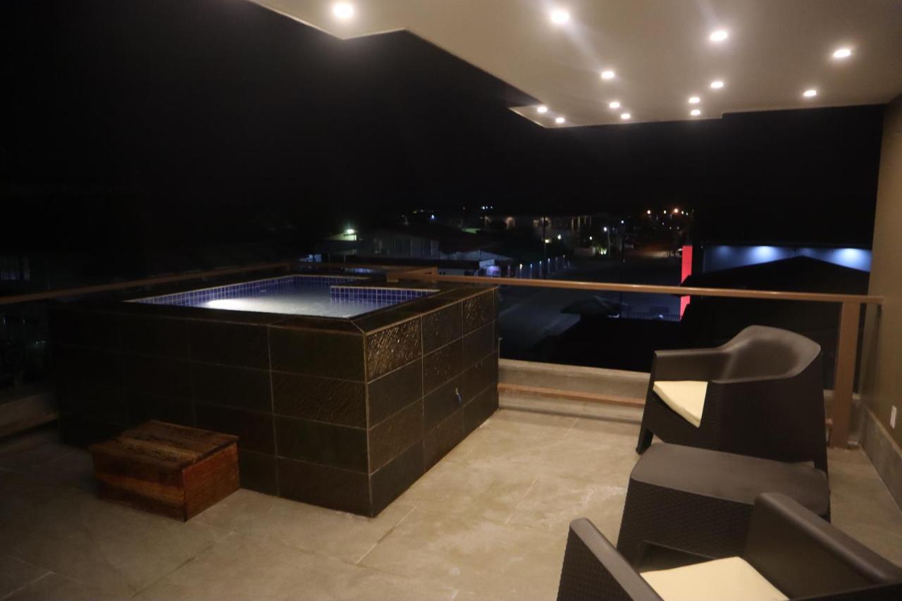 Empire Apartments Su 2 Marthastraat ปารามารีโบ ภายนอก รูปภาพ